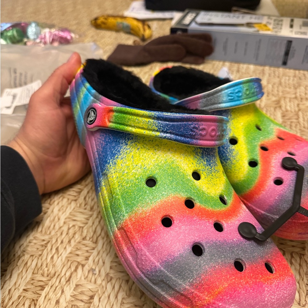 MENS SZ 13 FUR LINED CROCS NEW IN BAG !!! MORE EXPENSIVE THAN REG CROCS!!